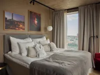 Clarion Hotel Draken Hotels near Slottsskogsvallen