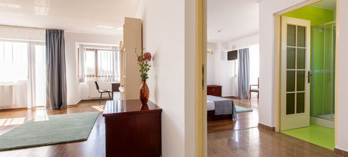 Lira Pacific Aparthotel Hotels in Constanța