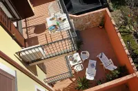 Adriana Casa Vacanze Holiday Tours in Sicily, wi fi, Parking Free, Near Sea
