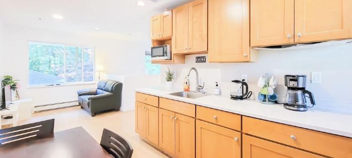 Ocean Park B&B Hotels in Surrey