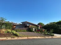 New Serene 4 bedroom home Hotels in 