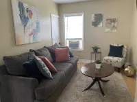 Comfy Easeful Two Bedroom Apartment. 30 Minutes to Boston Hotels in Brockton