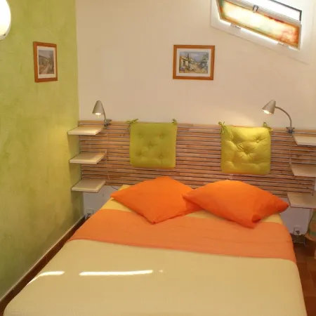 Pretty holiday home on the Giens peninsula, Var, Provencal decor