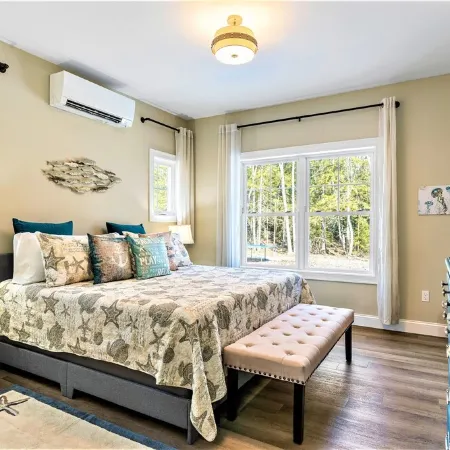 Shipbuilder's Retreat, Unit 2, Sleeps 6, 5 minutes to Harbor