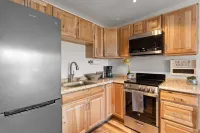 Amazing WATERFRONT GETAWAY with Views of Gorgeous Flathead Lake