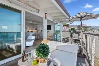 Beachfront Oasis with Modern Elegance - Stunning Ocean View