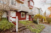 Private Balcony and EV Charger Included - Charming Craftsman Oasis Hotels in Greenwood