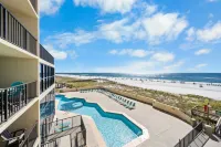 Gulf Front Balcony and Luxurious Amenities - Stunning Beachfront Haven