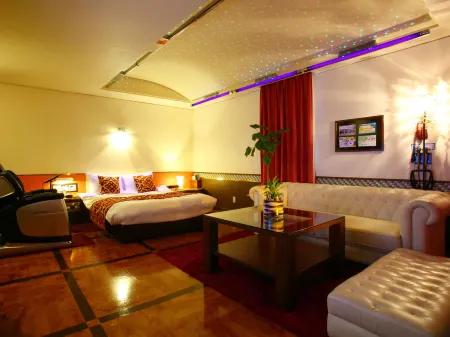 HOTEL Villamure Отели в г. Тосу