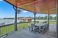 Waterfront Lighthouse with Large Dock for a Great Family Getaway