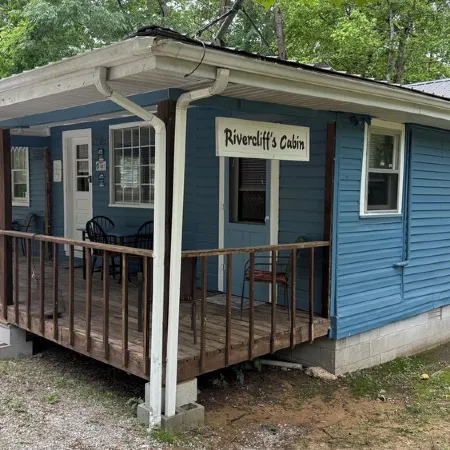 Little Blue is 190 FT from River Semi-Private Solar Lit Dock&Ramp Wifi Sleeps 8