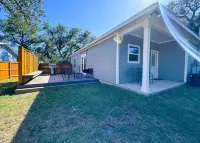 Charming Coastal Retreat with Outdoor Oasis - Stylish Escape