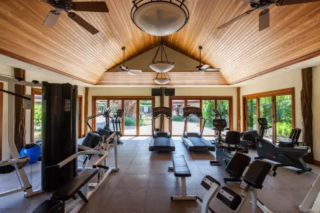 Private Beach Access and Golf Course Views - Stunning Coastal Oasis