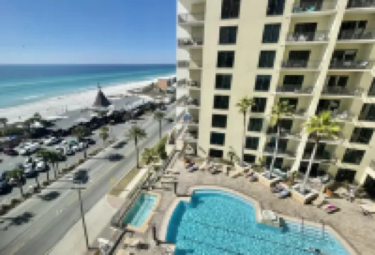 Gulf Views and Daily Complimentary Activities - Stunning Coastal Retreat