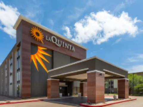 La Quinta Inn & Suites by Wyndham Houston Stafford Sugarland Hotels in Stafford