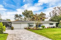 Bonita By The Beach: Heated Swimming Pool - Tropical Yard! Hotels near Sunburst Center