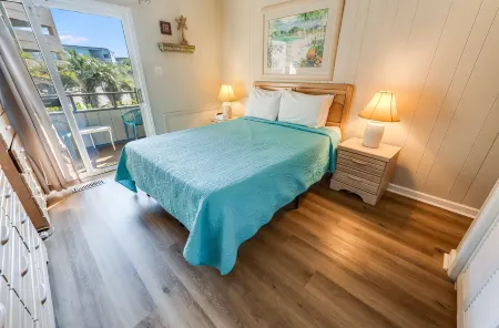 Resort View Balcony and Outdoor Pool - Beautiful Coastal Haven