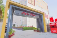 Hyphen Premier-Business Hotel Hotels near Suraj Kund Park