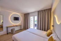 Universal Hotel Bikini