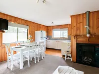 Hunter Hideaway Cottages Hotels in Lovedale