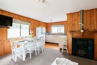 Hunter Hideaway Cottages Hotels in Branxton