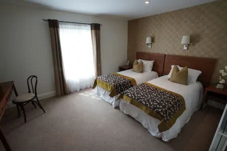 The Castledawson Inn Отели рядом с достопримечательностью «Killymoon Golf Club»