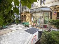 Hotel Lunik Отели рядом с достопримечательностью «Прага 02»