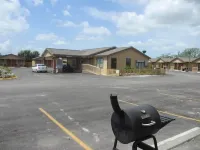 Kenedy Country Inn Hotels in Kenedy