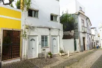 A40 - Castle Arch Apartment Hôtels à : São Sebastião