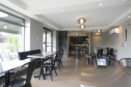 Le Fabreville Motel & Suites