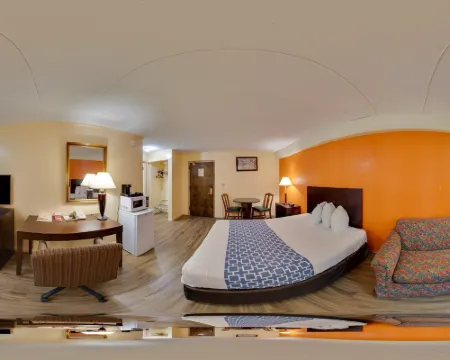 Econo Lodge Inn & Suites Airport Hotels in Windsor Locks