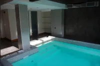 Urbana Apartments 413