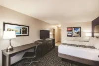 La Quinta Inn & Suites by Wyndham Walker - Denham Springs - Parking