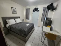 The Village Inn Hotels in Cienaga Baja