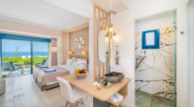 Pyrgos Beach Hotel Apartments