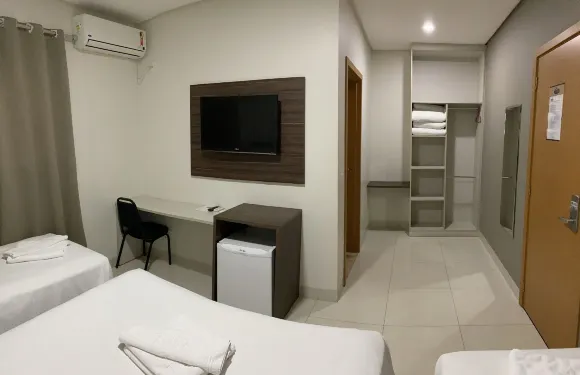 塔納酒店 - 庫亞巴機場