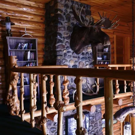 Twin Pines Lodge & Cabins