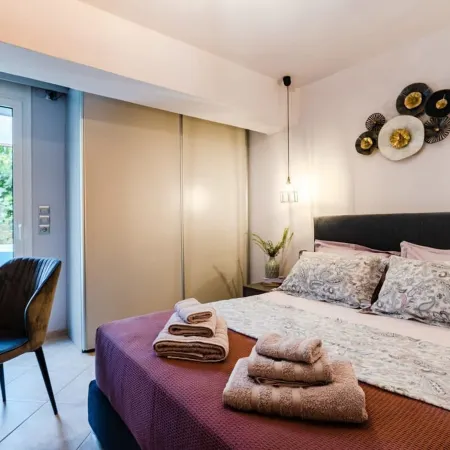 Urban Living Minicasa Nomad - Kalamata s Hideaway