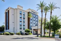 SpringHill Suites Phoenix Downtown Các khách sạn gần GCU Stadium