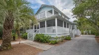 Classic Beach Home with Heated Private Pool - Sleeps 9 - Wifi