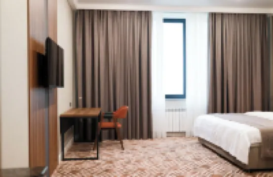 Diamond Hotel Shymkent - Pysäköinti