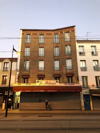 Le Palmier Отели рядом с достопримечательностью «Groupe AFNOR»