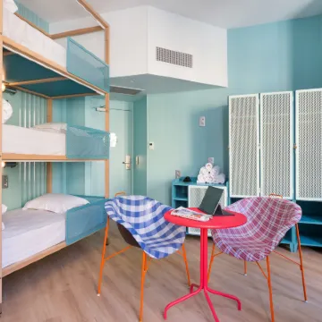 Hostel Ozz by HappyCulture Hotels near Nice Ville Station