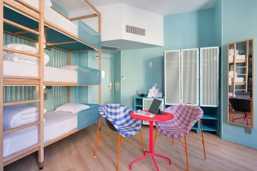 Hostel Ozz by HappyCulture