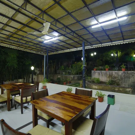 Hotel Shiv Villa by SAH