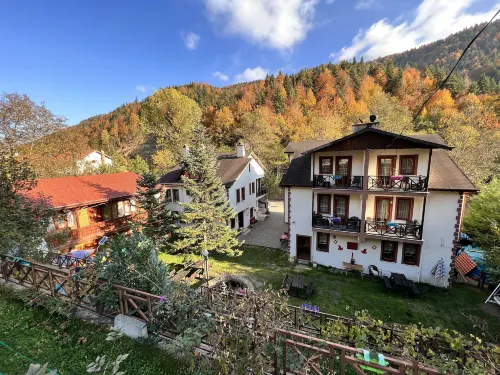 Abant Dort Mevsim Konagi Hotels in Dereceoren