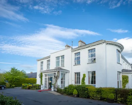 Castle Oaks House Hotel Hotels in County Clare