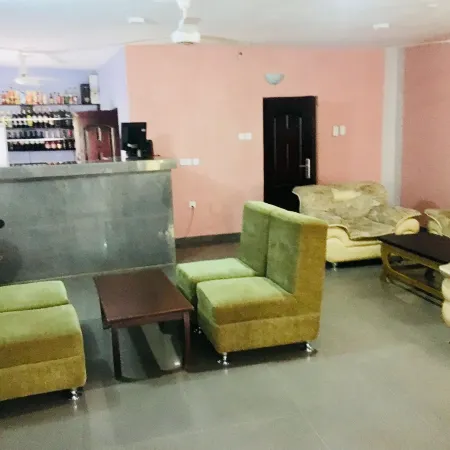 Cossy Hotel & Suite