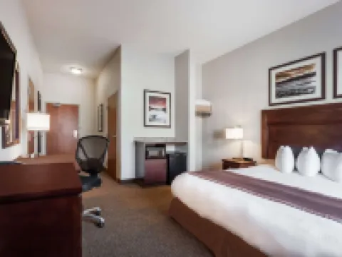 Ramada by Wyndham Creston Hotels in Central Kootenay