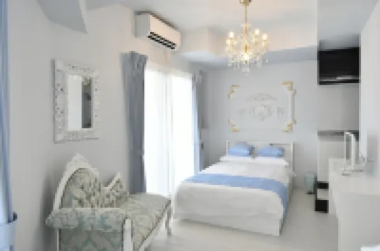 Crystal ＆ Resort Fukuoka Hotels near Kashiijingu Station